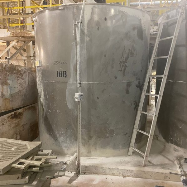 2500加仑不锈钢立式水箱