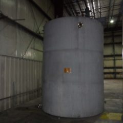 4,500加仑不锈钢立式水箱9 '直径。X 12 '直边