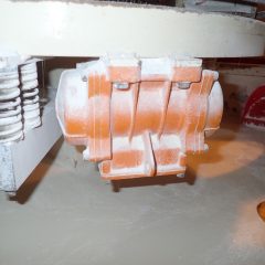 明戈齐1005型立式装盒机，带定量加药装置
