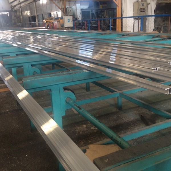 铝型材挤出生产线，150吨/月